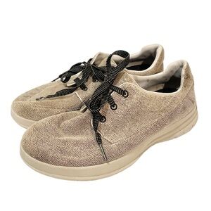 FitFlop Size 7 Sporty Pop Lace-up Sneakers‎ Beige Snake Animal Print A81-347